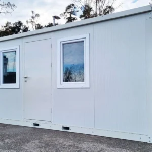 Contenedor Modular Aislado de 4 Metros para Oficina o Vivienda